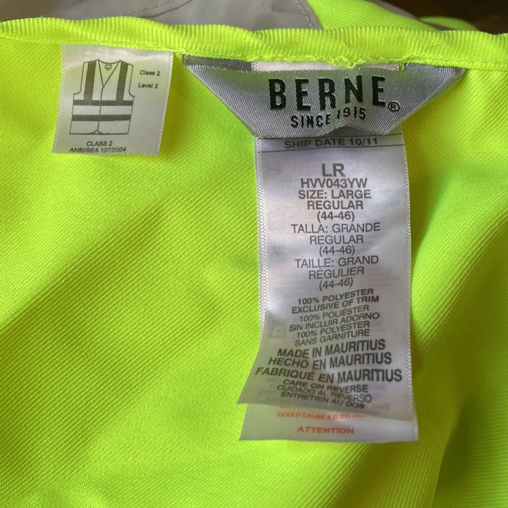 NWOT SAFETY REGULATION VEST. NEVER WORN CLASS 2, LEVEL 2 BERNE SZ LR - Picture 8 of 11